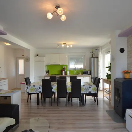 Exquisite Secluded With Pool Kanfanar