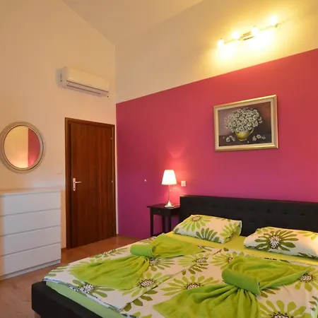 Exquisite Secluded With Pool * Kanfanar