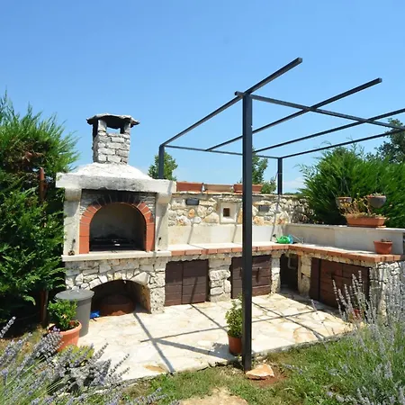 Villa Exquisite Secluded With Pool