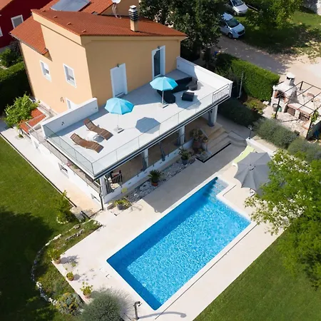 Exquisite Secluded With Pool * 칸파나르
